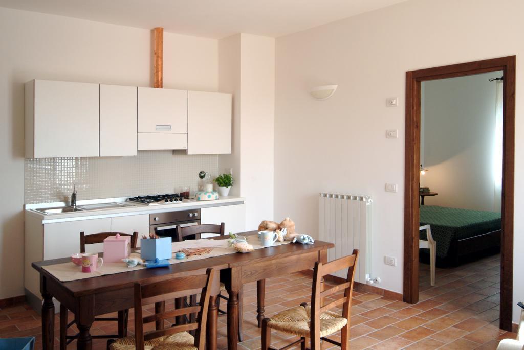Ripa Agriturismo Casale Le Selvette מראה חיצוני תמונה