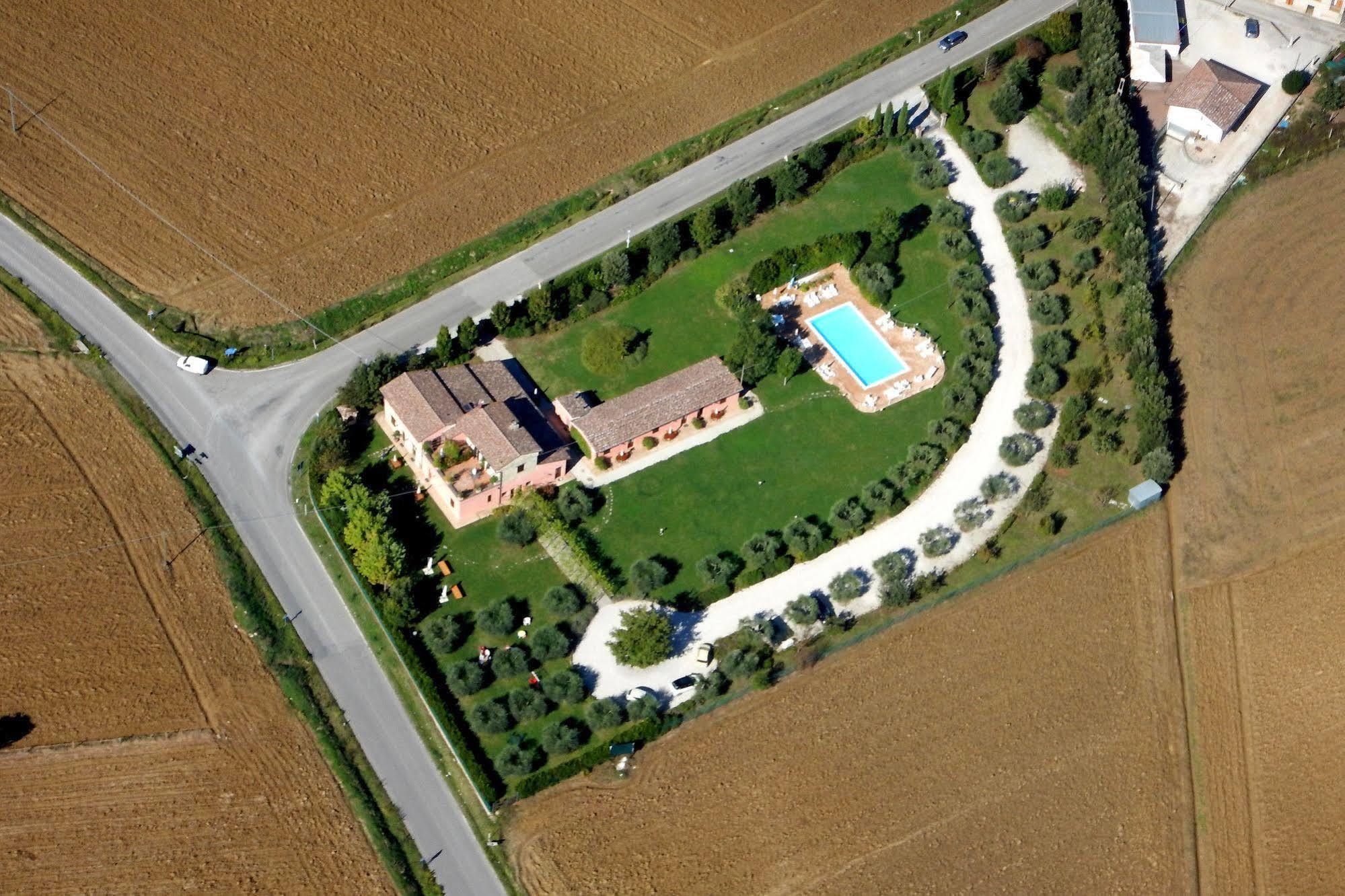 Ripa Agriturismo Casale Le Selvette מראה חיצוני תמונה